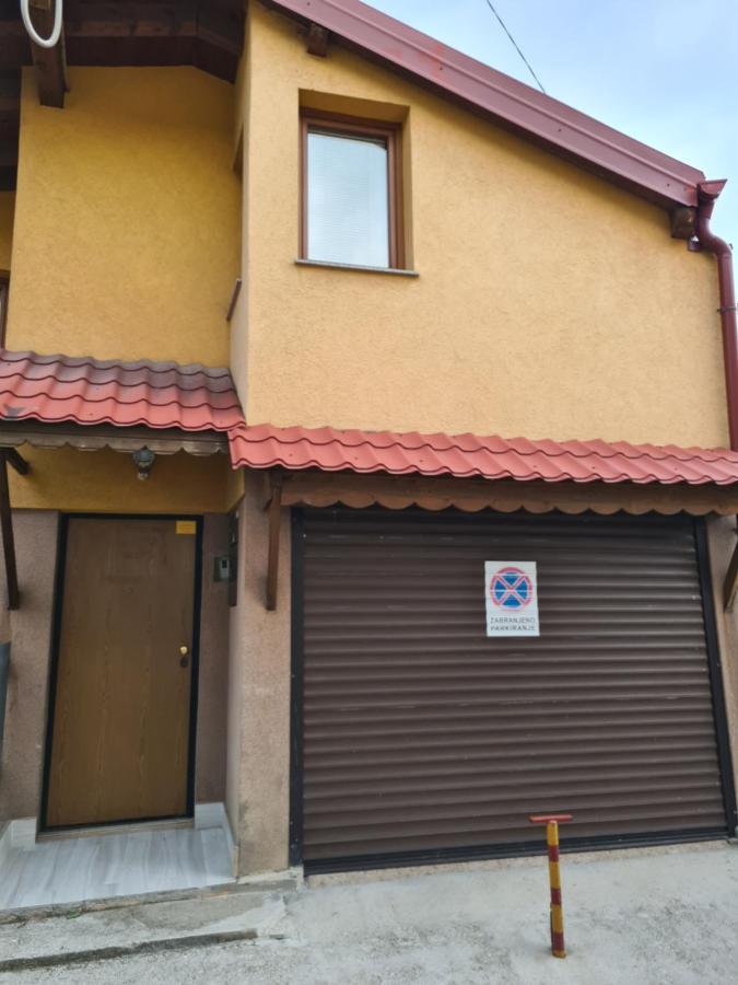 Apartman Yellow House SJJ Esterno foto