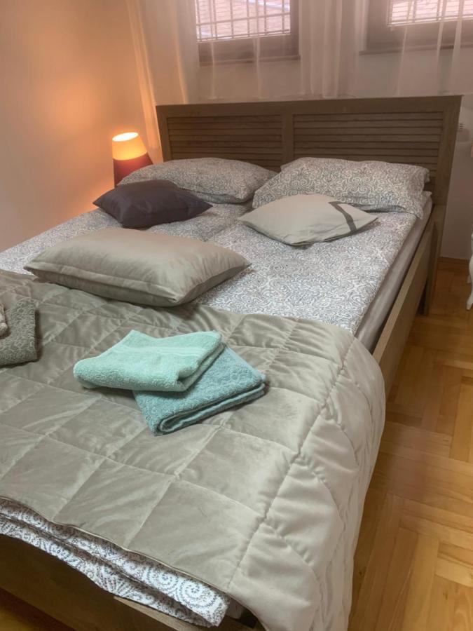 Apartman Yellow House SJJ Esterno foto
