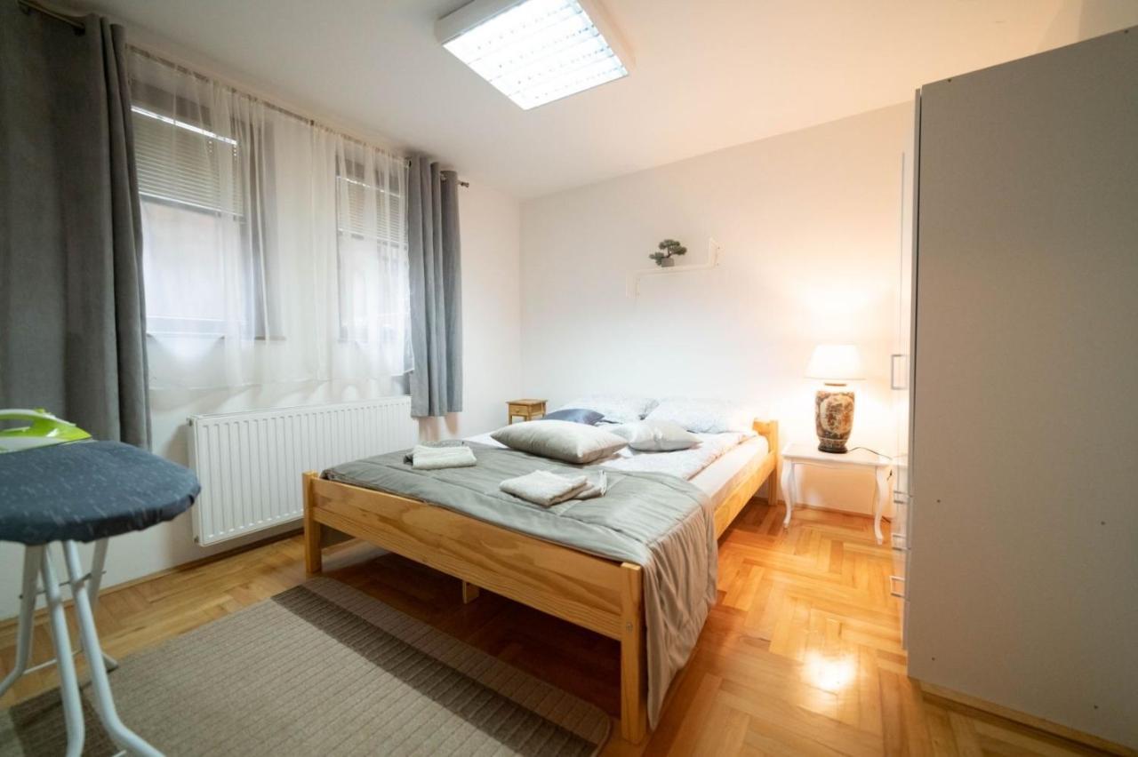 Apartman Yellow House SJJ Esterno foto