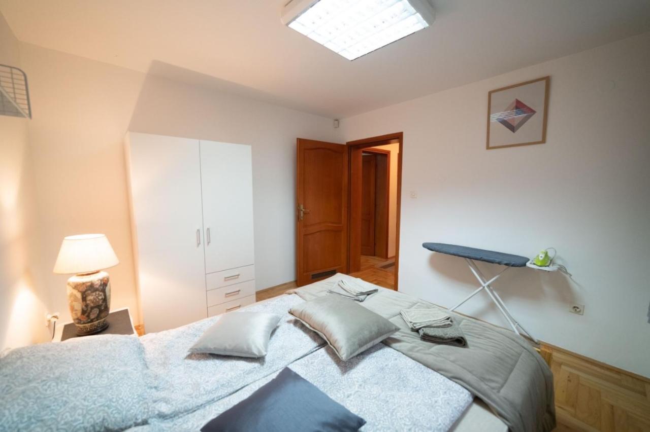 Apartman Yellow House SJJ Esterno foto