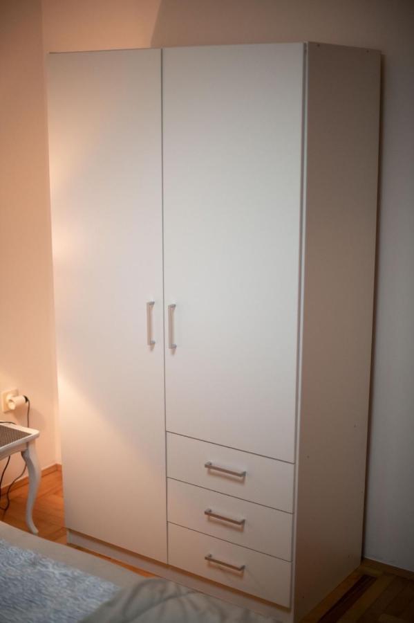 Apartman Yellow House SJJ Esterno foto