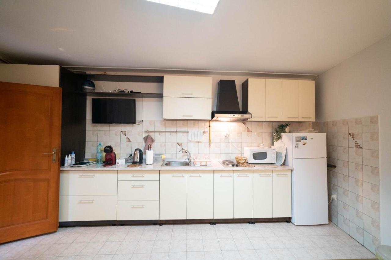 Apartman Yellow House SJJ Esterno foto