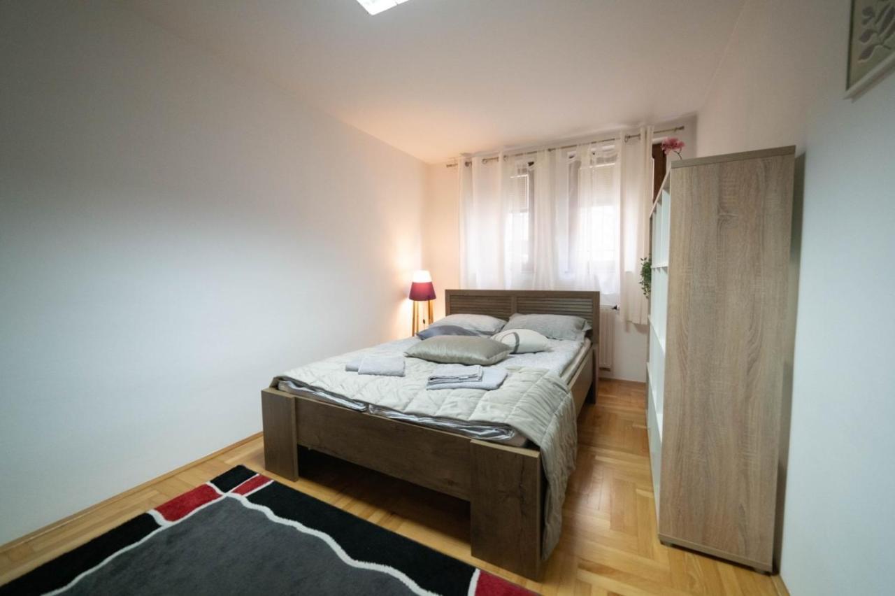 Apartman Yellow House SJJ Esterno foto